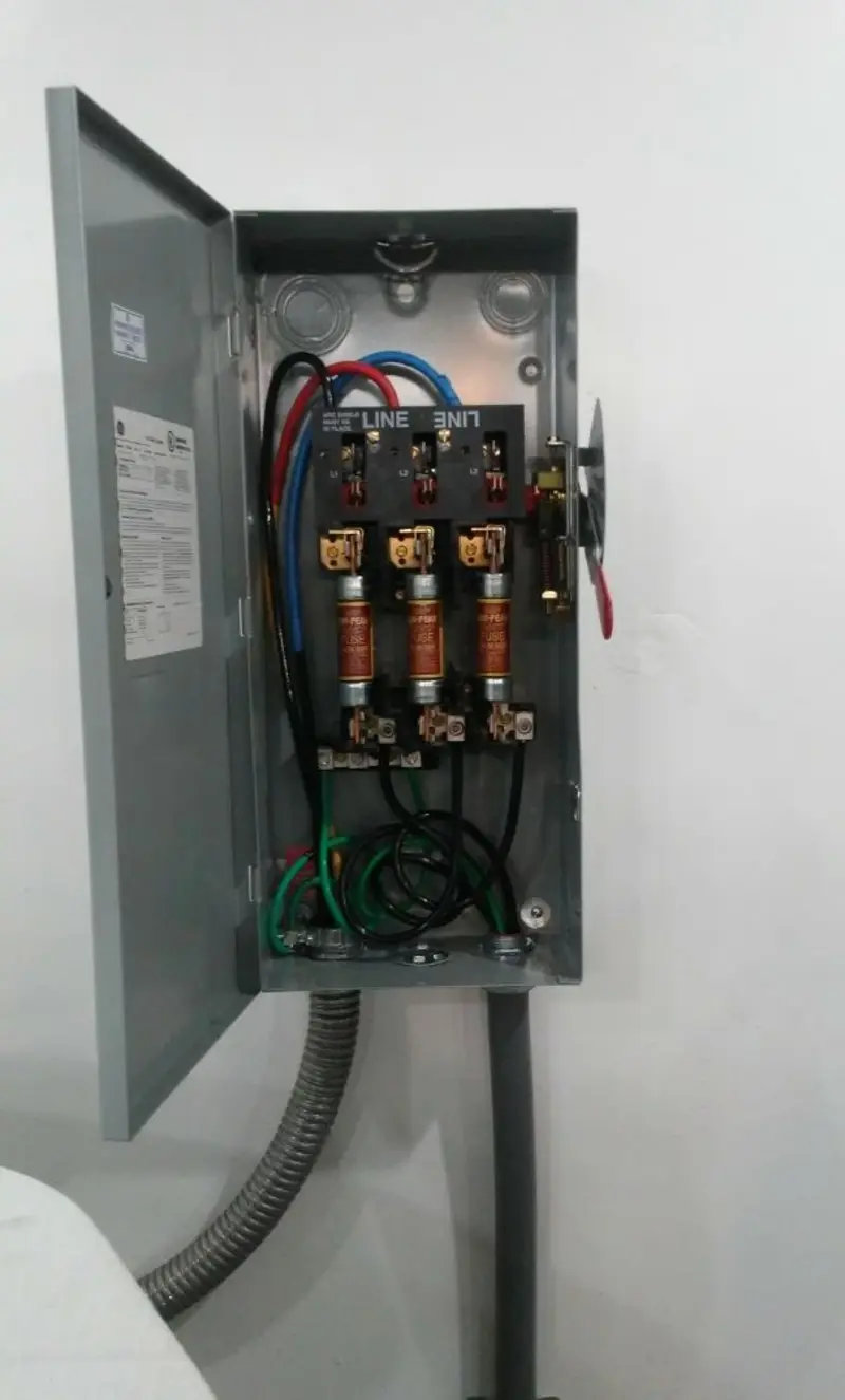 Three-phase disconnect switch installed for Smoke Detector Installation in Land O' Lakes